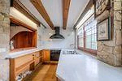 MASIA A SILS AMB AMPLI TERRENY