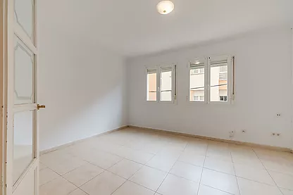PIS DE 4 HABITACIONS EN VENDA A L'EIXAMPLE